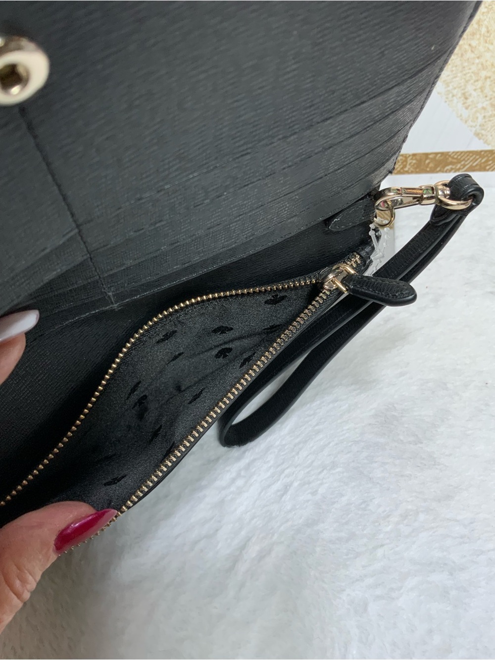 kate spade Black and White Floral Wristlet Clutch - Picture 4 of 4